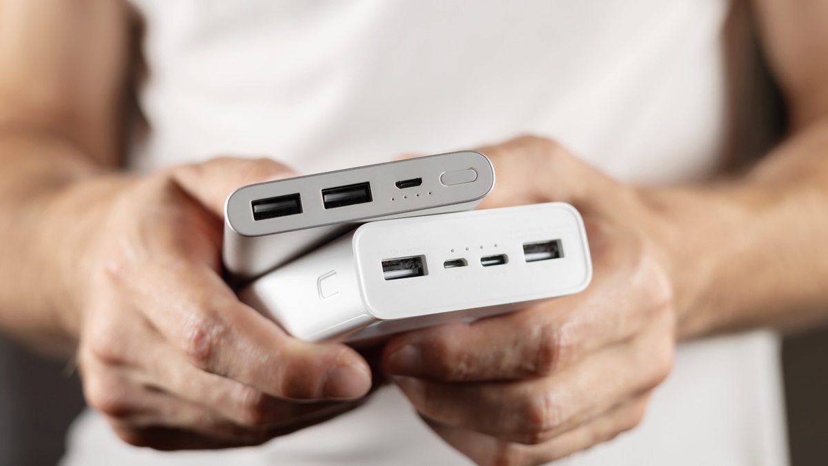 Żabka ma nową usługę. Rozładowujący się telefon nie będzie problemem