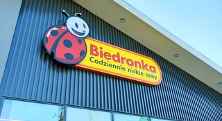 Biedronka ma nowy tor przeszkód dla klientów. Już nie tylko palety