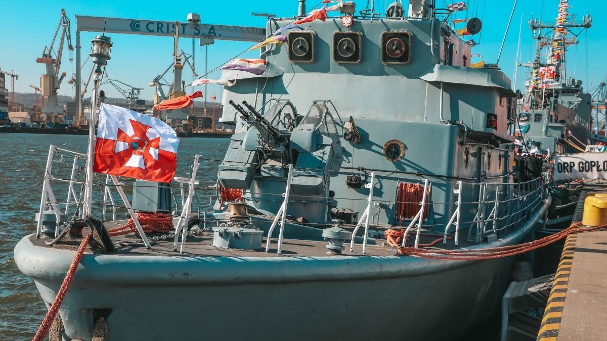 Polska żegna legendarny okręt. "To koniec zimnowojennej epoki"