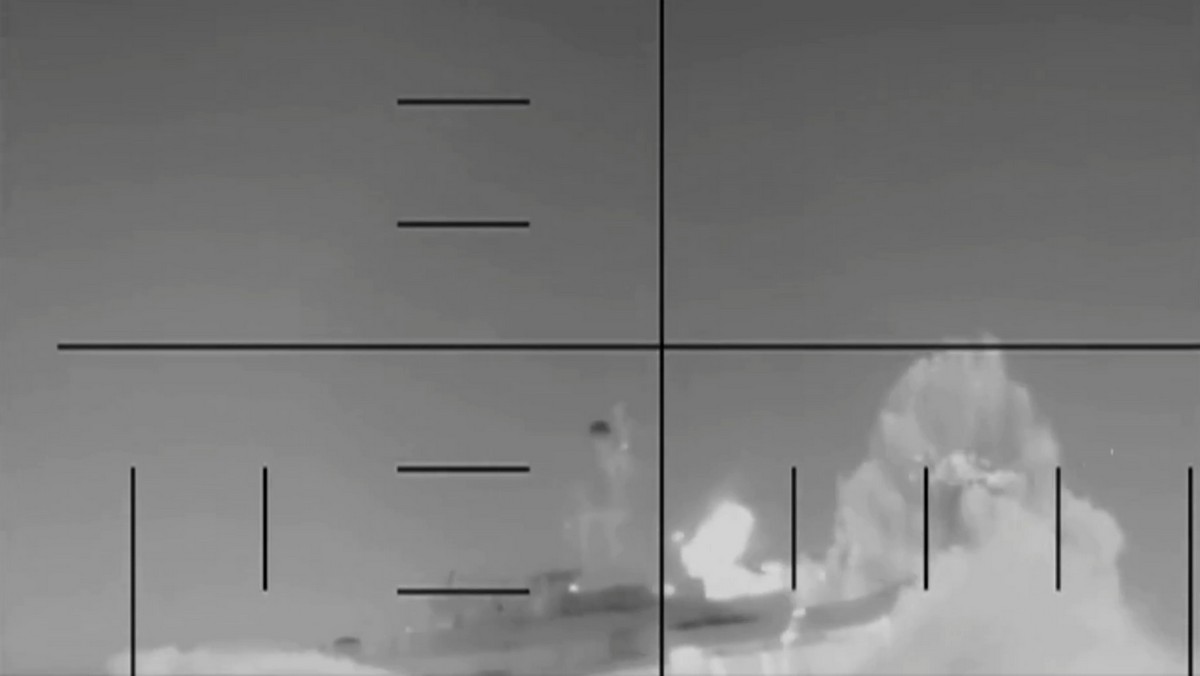 Pierwsze zatopienie okrętu torpedami od 44 lat. Nagranie jest przerażające