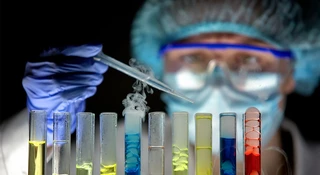 Anthropic szuka specjalisty od broni