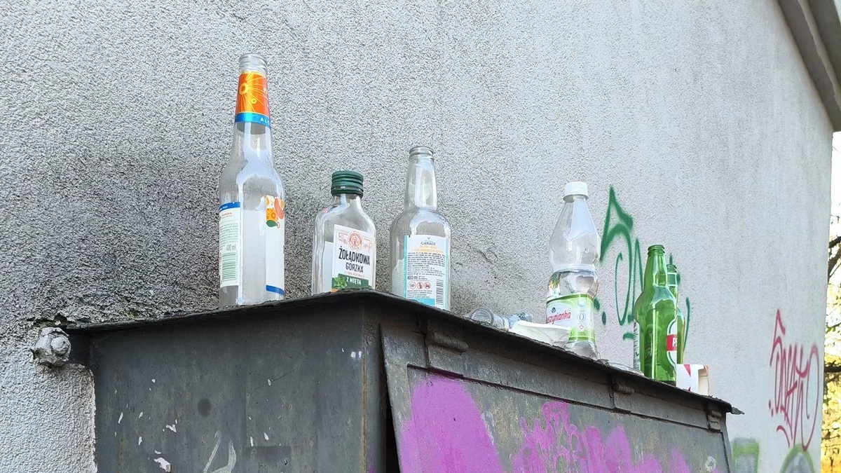 Polacy wściekli na wiosnę. Jeden typ śmieci doprowadza nas do szału