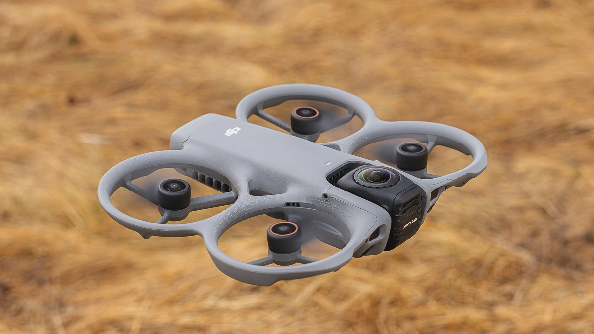 Ten dron ma zastąpić ci wszystkie. DJI Avata 360 - test