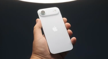 Hejtowaliście iPhone’a Air. A sprzedaje się dużo lepiej niż wasz faworyt 
