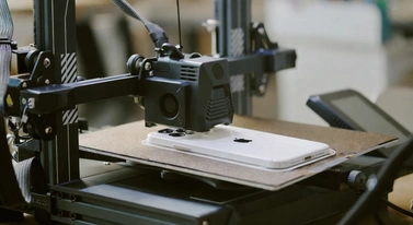 Twój następny iPhone będzie z drukarki. Apple ma plan na tańsze urządzenia