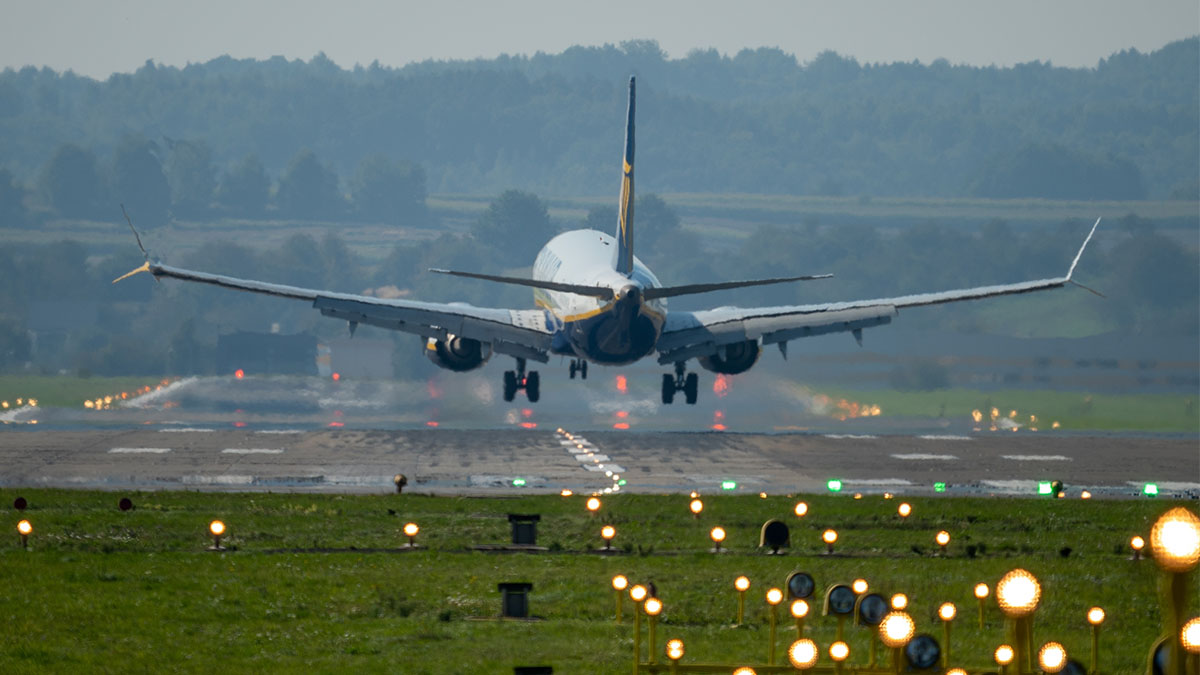 Mgła przestanie paraliżować Balice. Wreszcie wymienią najważniejszy system