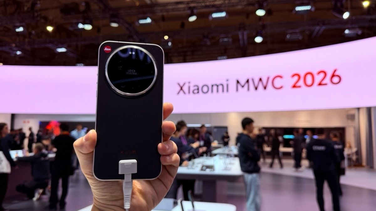 Leica Leitzphone to telefon za 9000 zł. Chwytam i od razu pierwszy szok