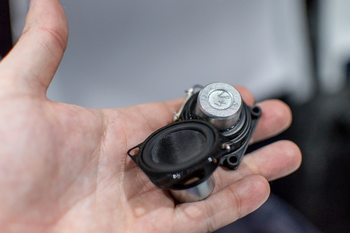 Philips OLED+911 - moduł dźwiękowy