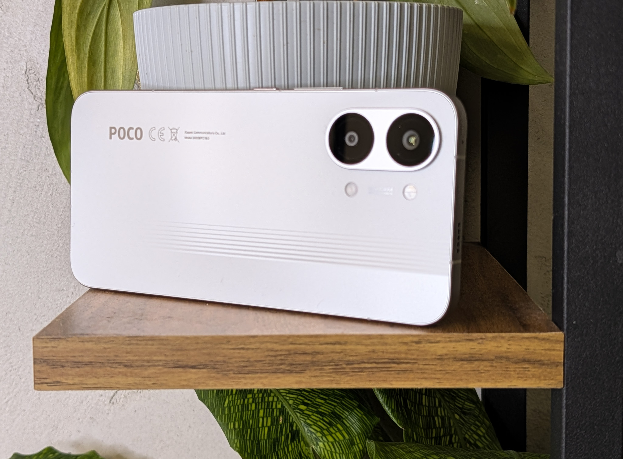 Poco X8 Pro Max to potwór z giga baterią. Tylko ten śmietnik w systemie - test