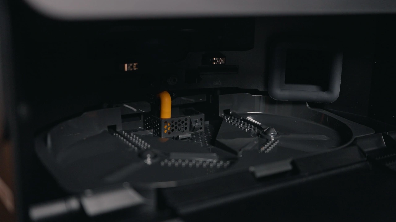 Woda służy do mycia podłóg oraz do czyszczenia mopów