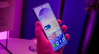 Samsung chce vibe codingu w Galaxy. Twój telefon może zacząć pisać aplikacje