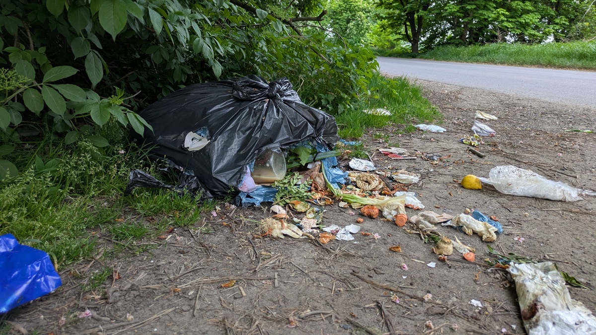 Nowy system opłat za śmieci upadł. Przez kombinatorów