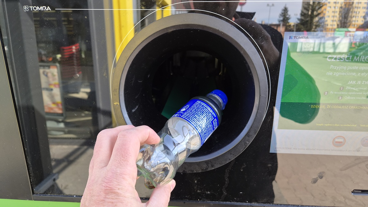 Rząd wskazał wady systemu kaucyjnego. Śmiechu warte, problem jest inny