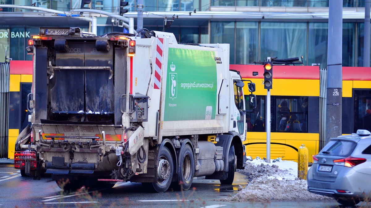 Opłaty za śmieci w górę. System kaucyjny stał się wygodną wymówką