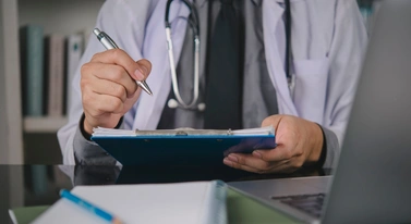 Polski szpital zaatakowany. Kartki i długopisy na ratunek