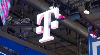Koniec barier w T-Mobile. Sieć przetłumaczy wam rozmowy