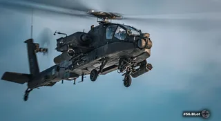 Nowy drapieżnik na polskim niebie. Historyczny lot na śmigłowcach Apache