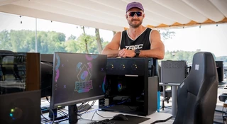 Robisz 130 km z pashaBiceps, potem grasz w CS-a. Efekt? PC z RTX 50 za mniej niż 4 tysie