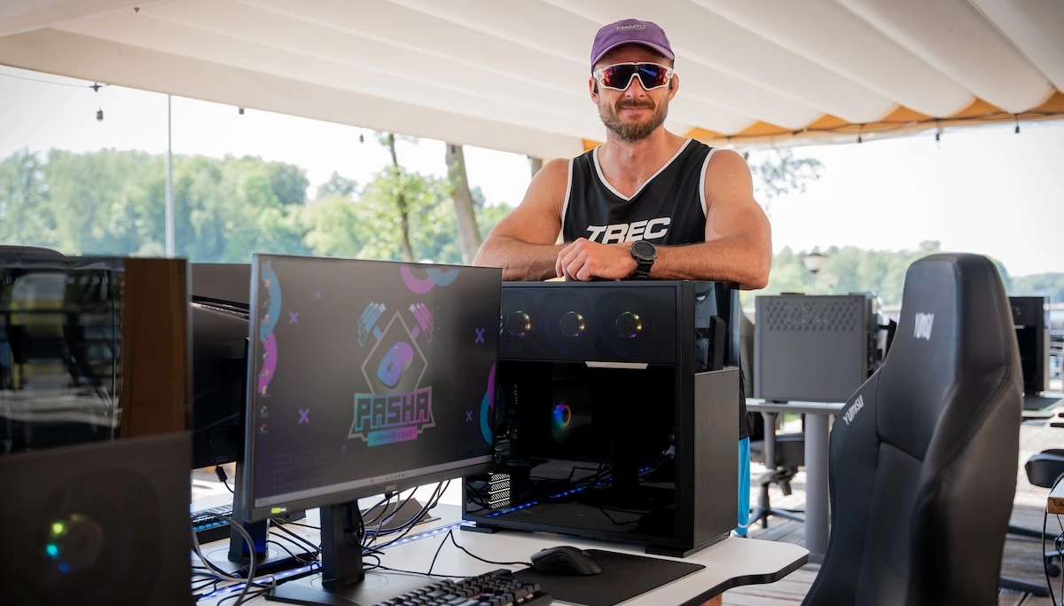 Robisz 130 km z pashaBiceps, potem grasz w CS-a. Efekt? PC z RTX 50 za mniej niż 4 tysie