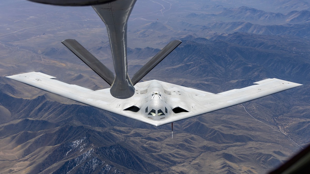 Niewidzialna bestia odsłania tajemnice. Takich zdjęć B-21 jeszcze nie widzieliśmy