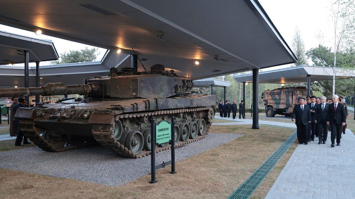 Polski czołg trofeum Kim Dzong Una. Korea Północna wystawiła go w muzeum
