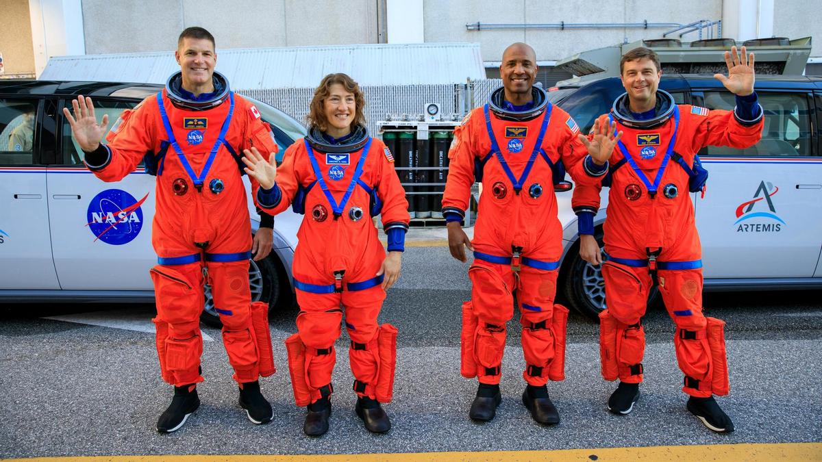 Start Artemis 2 przebija koncerty. Pół miliona ludzi koczuje na plażach, by to zobaczyć