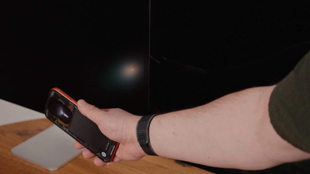 <br>Apple Studio Display (2022) z nanostrtukturalnym szkłem