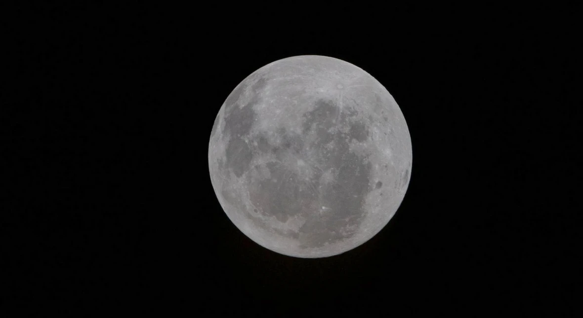 Image for Załoga Artemis II widzi to, czego nie widział jeszcze żaden człowiek. "To inny Księżyc"