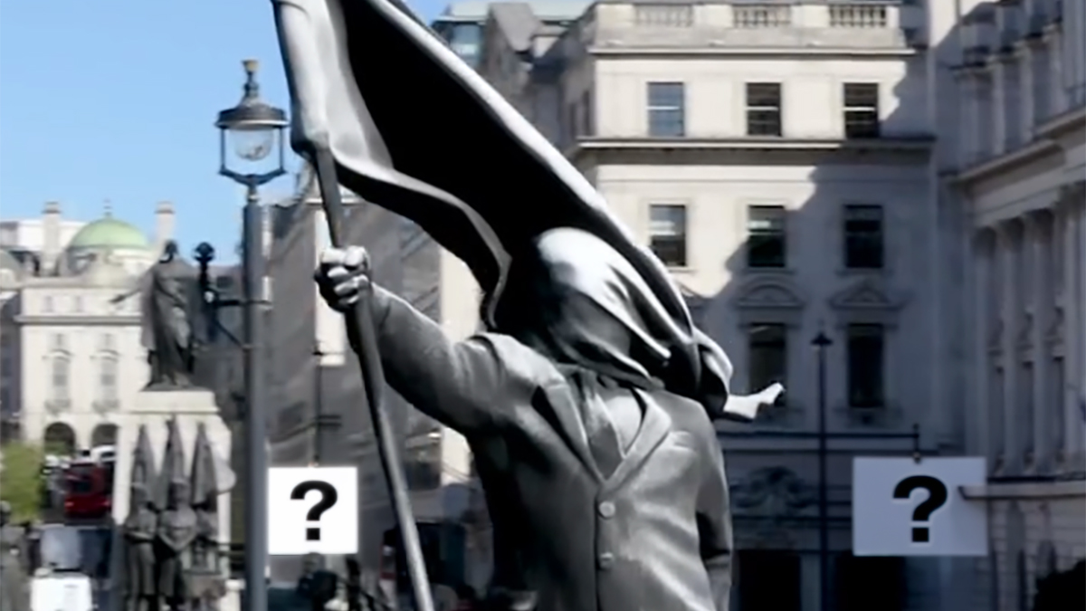 Nowe dzieło Banksy’ego w Londynie. Rzeźba, flaga i krok w próżnię