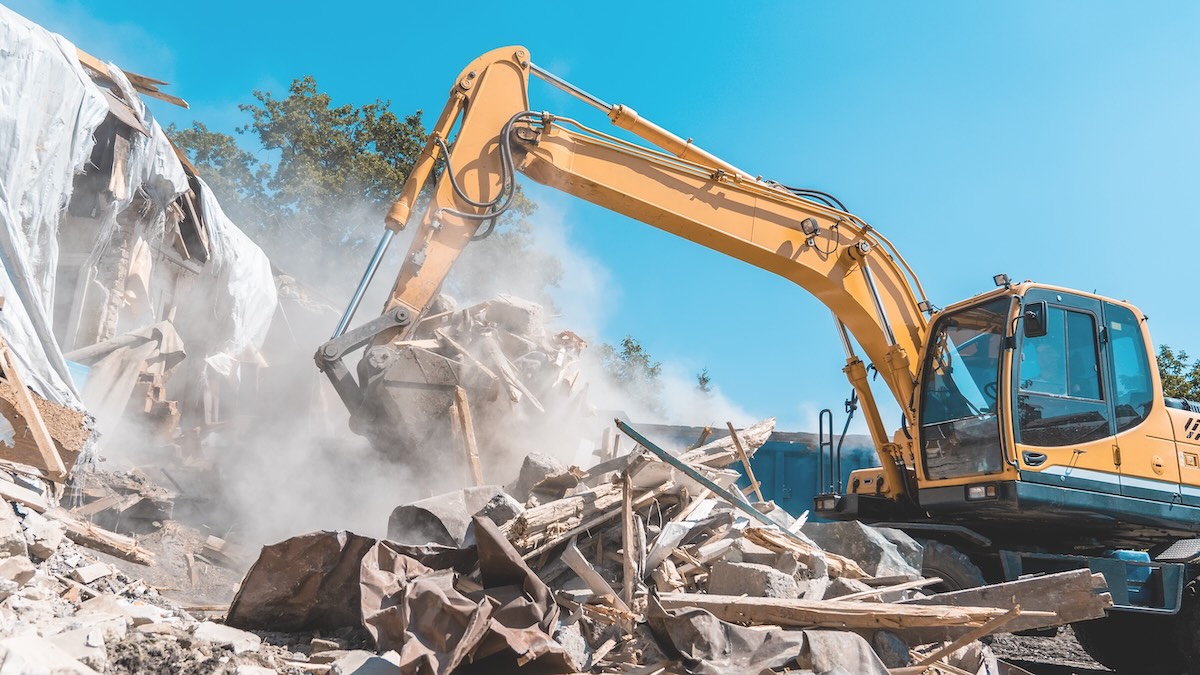 Nie ma 10 lat, a już do rozbiórki. Deweloperzy bawią się miastami, jak dzieci klockami