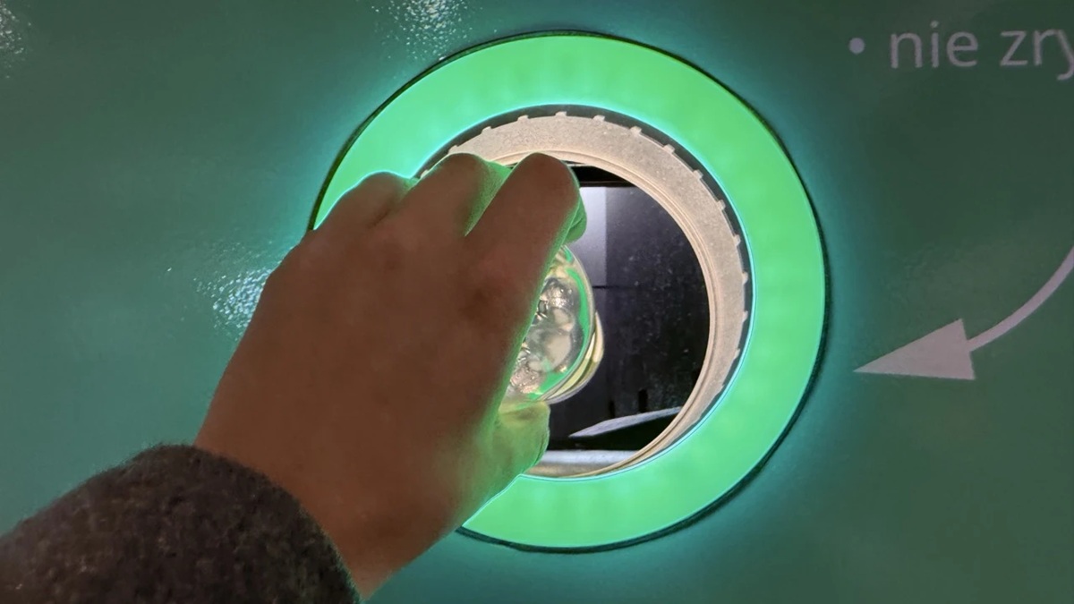 Kaucyjni wymiatacze dają cenną lekcję. Pieniądze rzeczywiście leżą na ulicy