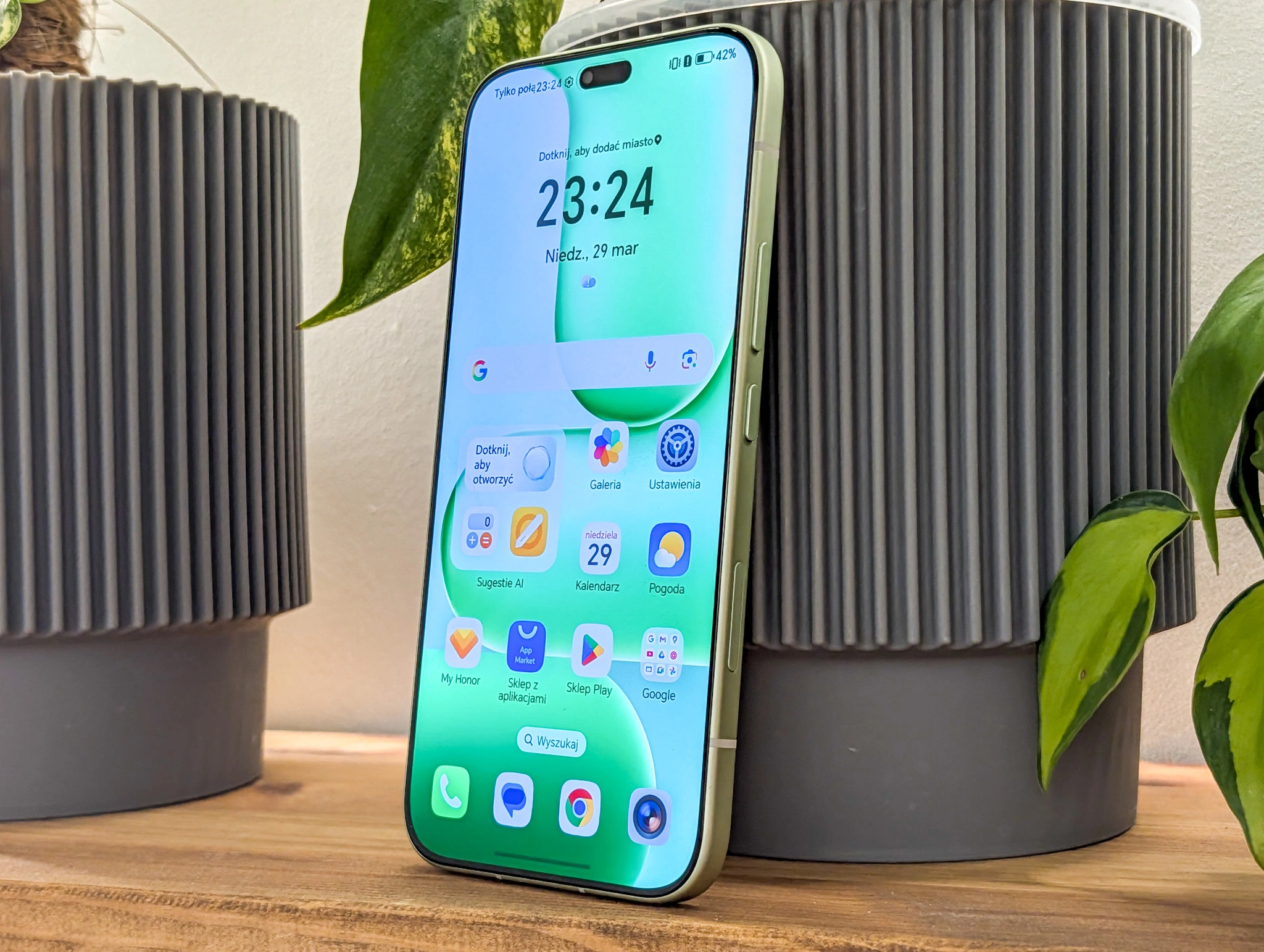 Honor 600 Lite. Wygląda jak iPhone, ale co dalej?