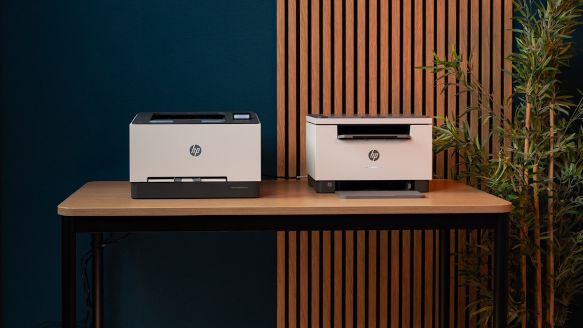 Jaka drukarka do firmy? Ta do czerni i bieli, tamta do koloru