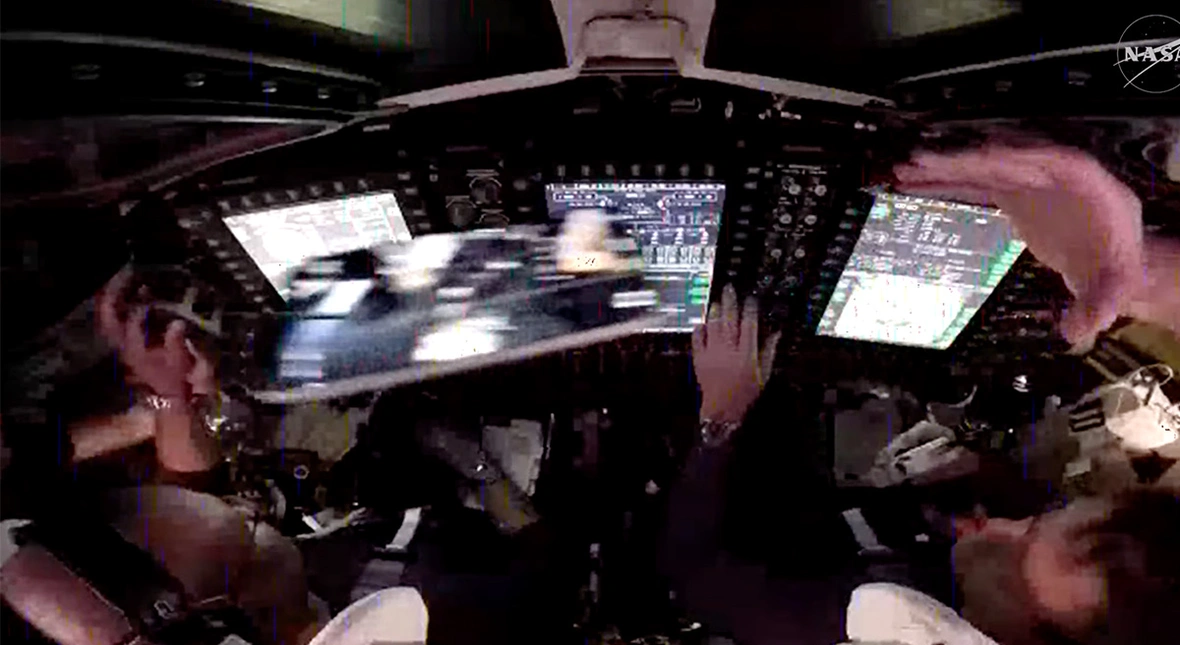 Image for iPhone'y lecą na Księżyc. NASA pokazała, co astronauci robią z telefonami