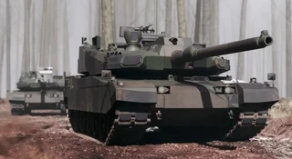 Po latach przerwy do Polski wraca produkcja czołgów. W siedzibie Polskiej Grupy Zbrojeniowej zapadły dziś decyzje, które mogą na lata zmienić krajobraz polskiego przemysłu obronnego. Podpisano cztery umowy otwierające drogę do produkcji czołgów K2PL w Polsce.