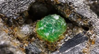 0,3 mm, które wstrząsnęły światem mineralogii