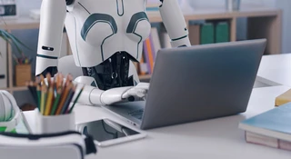 Microsoft chce liczyć boty jak pracowników