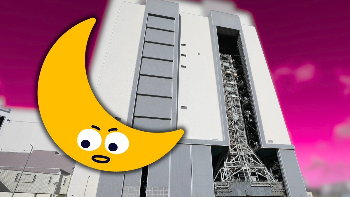 Olbrzymia konstrukcja wraca do bazy. Muszą naprawić uszkodzenia