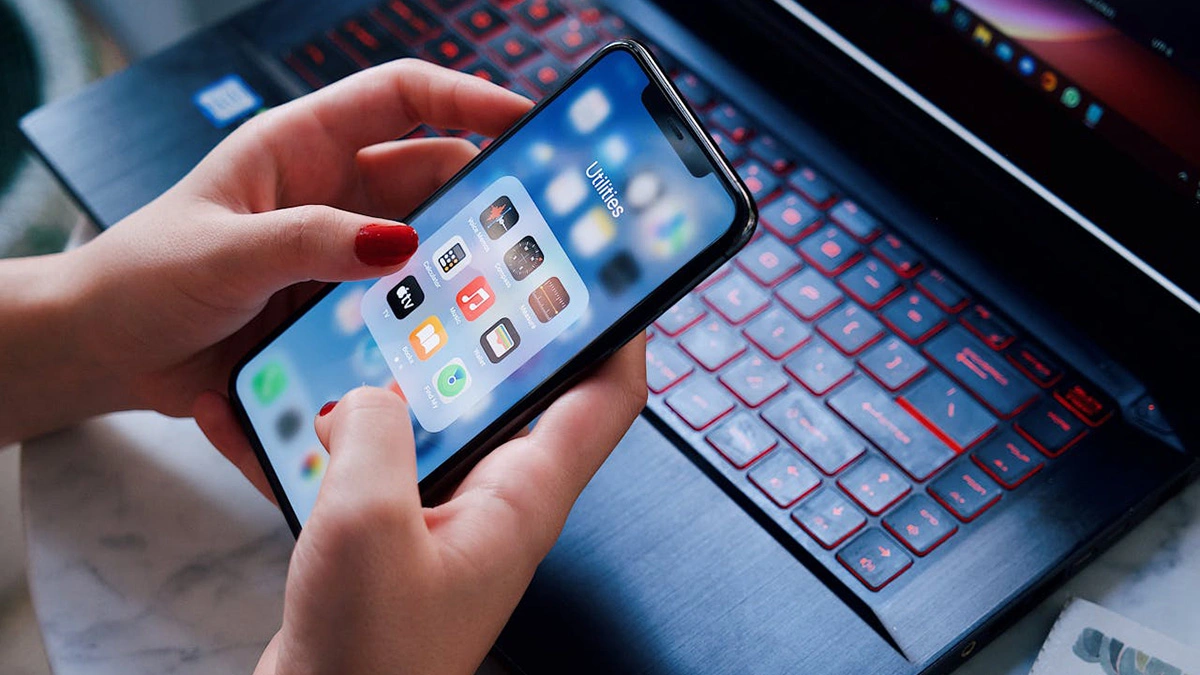 Odzyskiwanie danych z telefonu - kompleksowy poradnik (iPhone i Android)