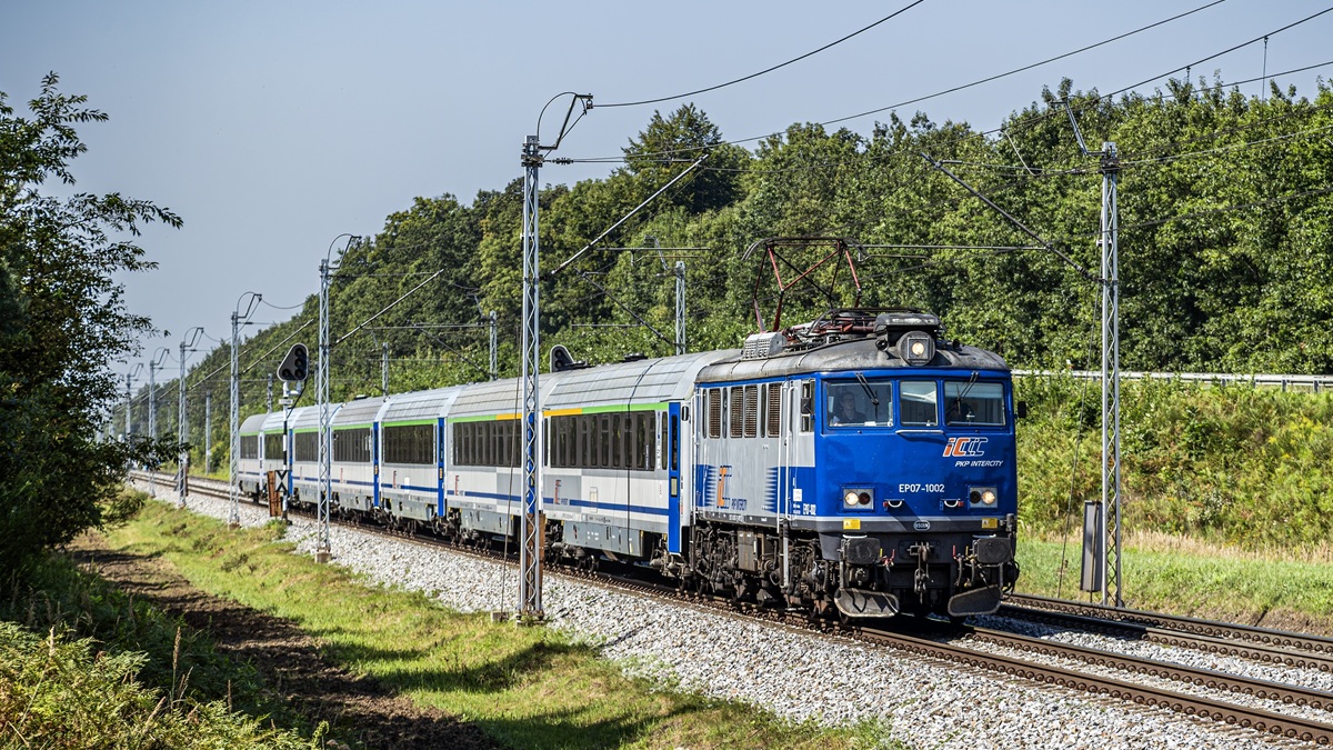 PKP Intercity tnie ceny na najdłuższej trasie w Polsce. Pół doby w pociągu