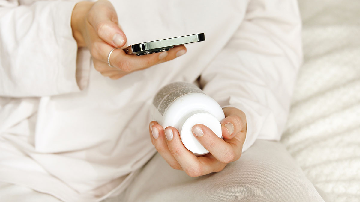 Polak po leki idzie do internetu. Na szczęście nie po wszystkie może