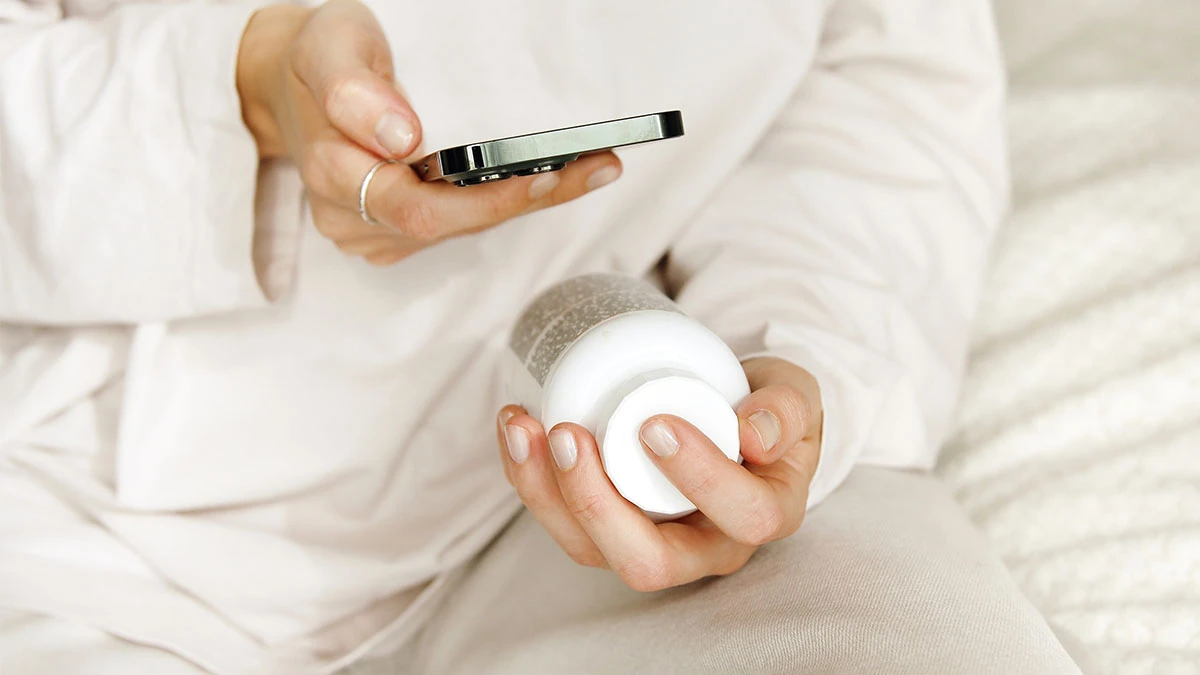 Polak po leki idzie do internetu. Na szczęście nie po wszystkie może