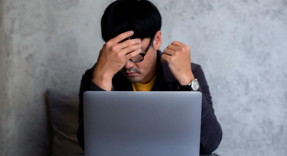 Image for Kazali kandydatowi mówić obraźliwe rzeczy. Banalną prośbą zdemaskowali oszusta