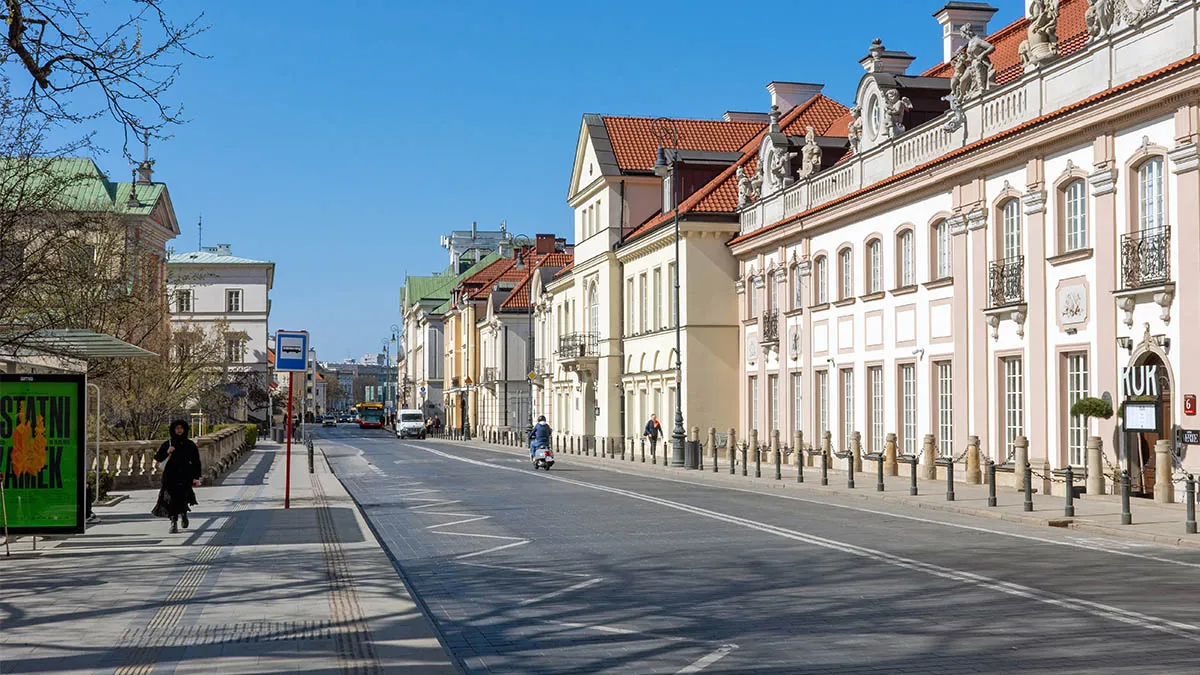 Wielkanoc w Polsce, Warszawa pusta. Operator ujawnia skalę wyjazdów