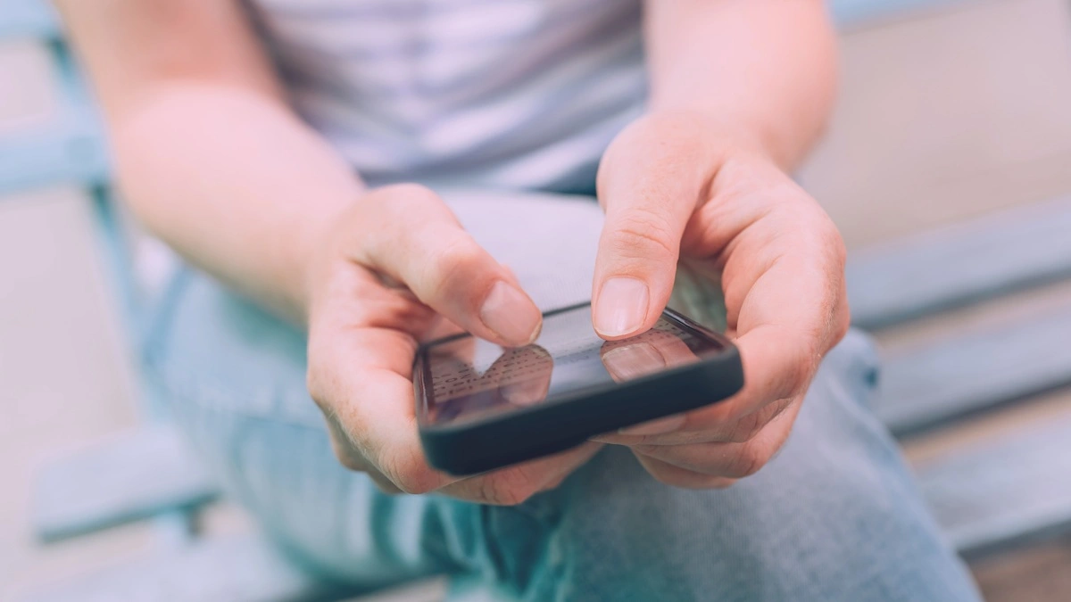 Polacy krzyczą: zróbcie coś z tymi telefonami. To może nie wystarczyć