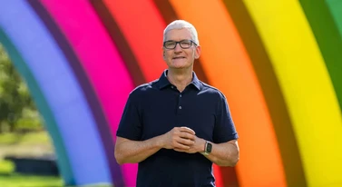 Cook odchodzi tylko na papierze? Apple wchodzi w niejasny układ władzy