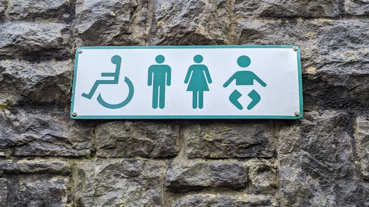 Pokazali, gdzie iść za potrzebą. Wstyd, iż jest z tym problem