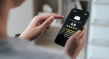 Połowa opinii w sklepach internetowych to może być ściema. UOKiK wyciąga bat