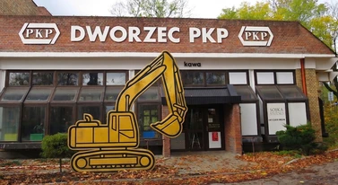 Wybudowali dworzec w latach 90., teraz go zburzą. Co za paskudna moda