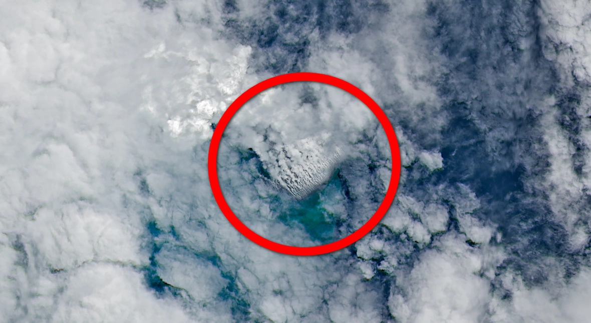 Image for Satelity NASA zaobserwowały przerażające zjawisko. "Morze pachnie jak spalony metal"